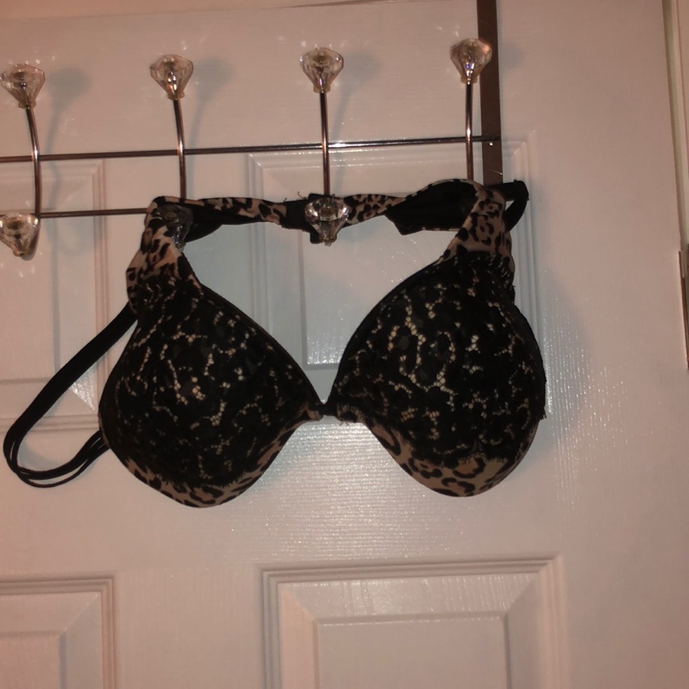 Victoria secret brad 34Dd